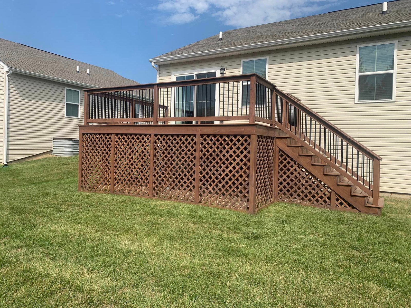 Exterior staining deck il