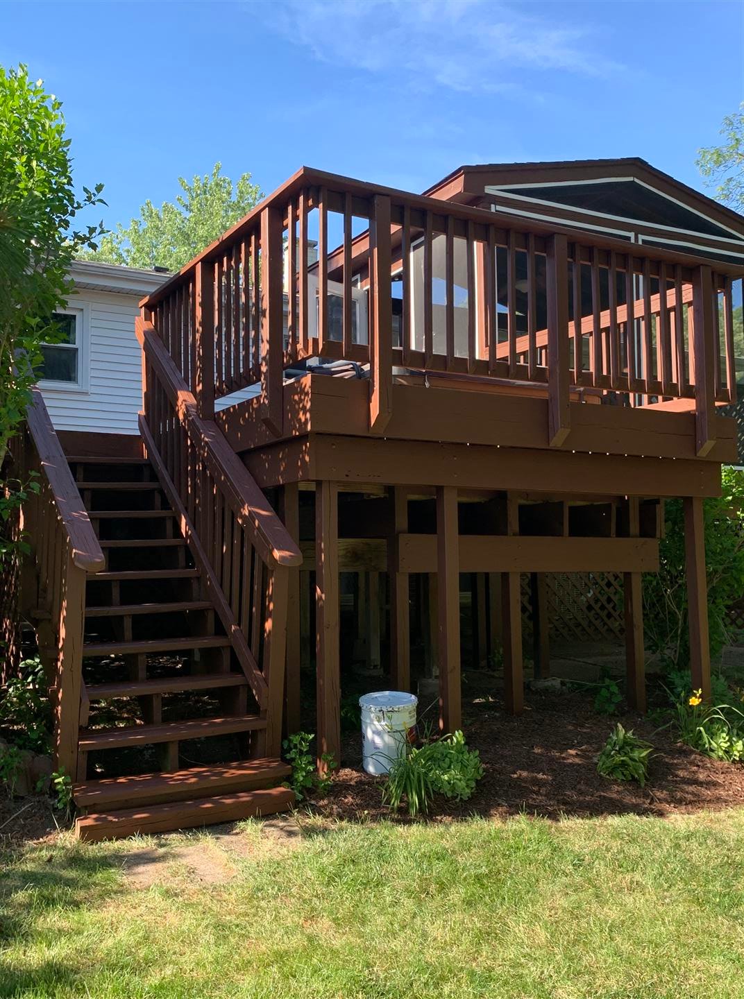 Exterior Deck and fence staining in aurora il